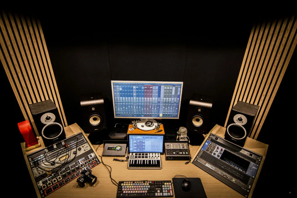 Control Room, foto 3